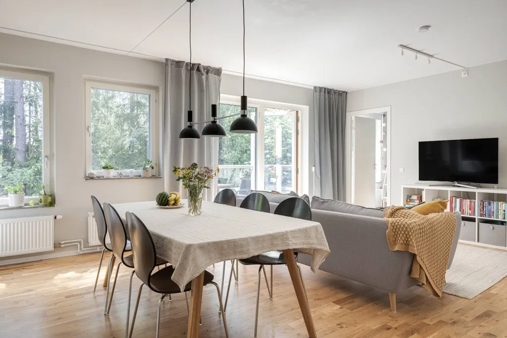 Sala da pranzo - Apartment with Garden View in Älta