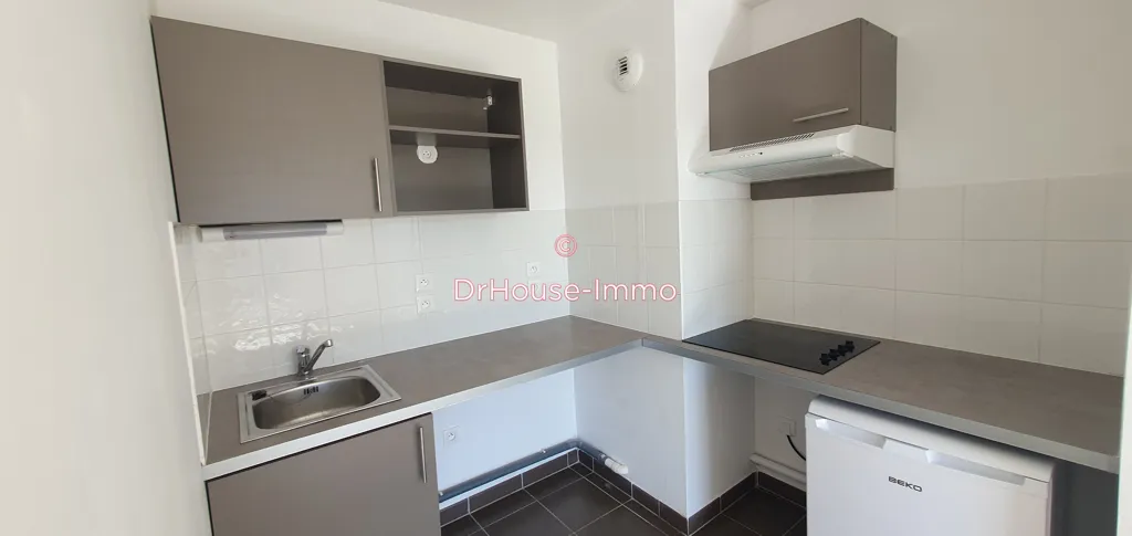 Köök - 2-Bed Apartment with Parking in Persan