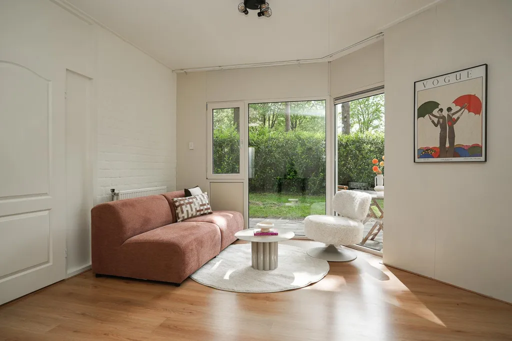 Elutuba - Linked Bungalow with Park View in Erm