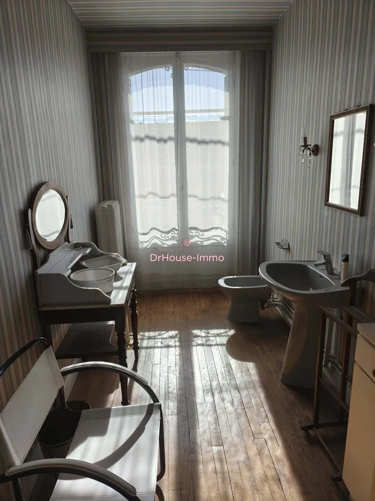 Bathrooms - Maison de Maître with Terrace in Champien