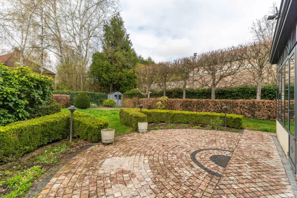 Aed - Villa with Terrace in Waterloo