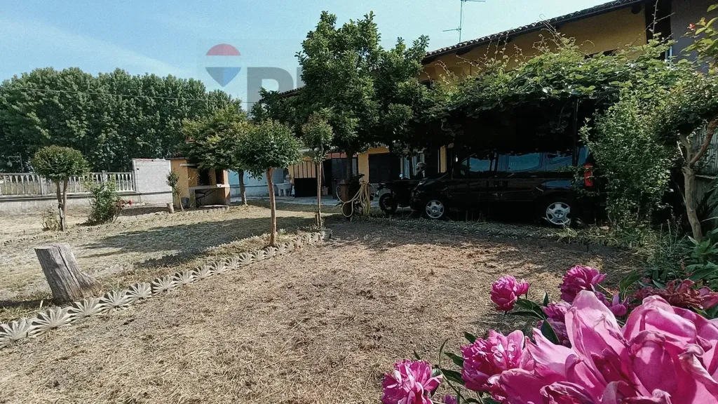 Aed - Semi-detached House with Garden in Virle Piemonte