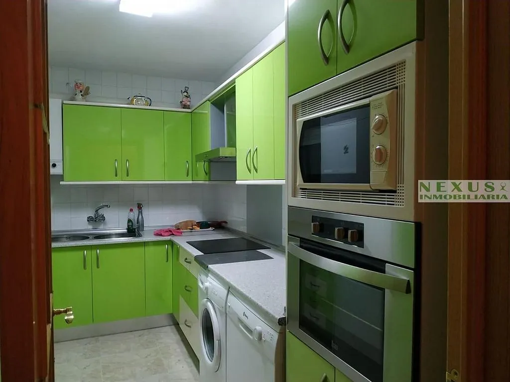 Köök - Bright Apartment with Garage in Old Town