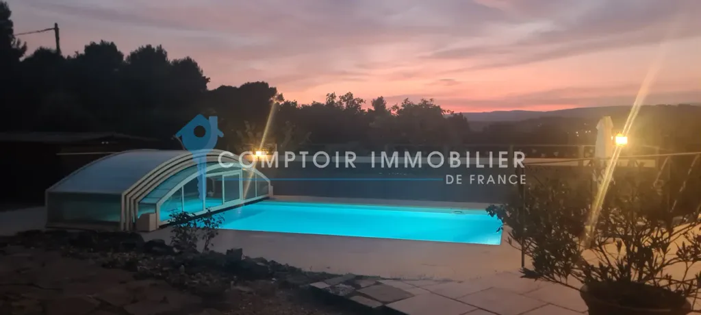 Piscina - Architectural House with Panoramic Views near Apt
