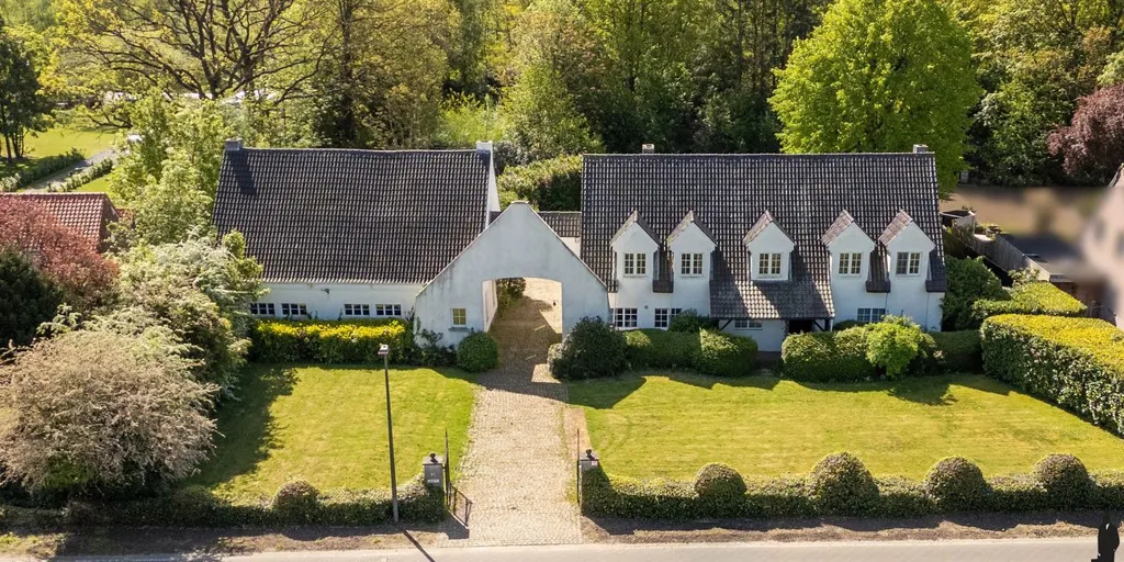 Õhuvaade - Rustic Country House with Pool in Ekeren
