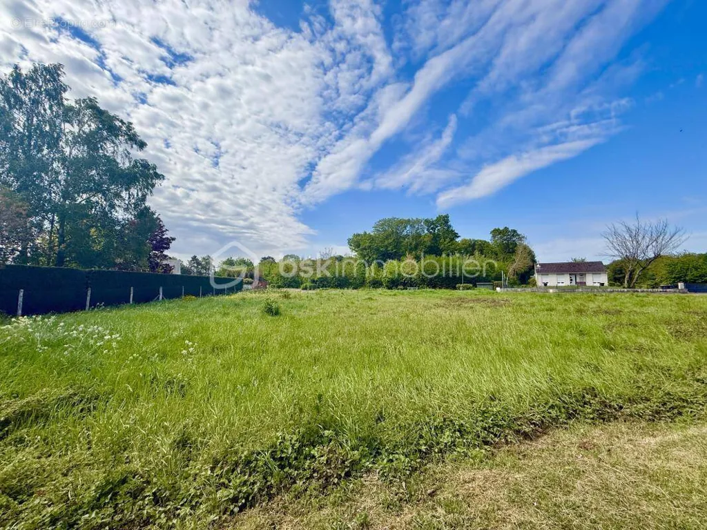 Aed - Buildable Land with Wide Frontage in Ferrières