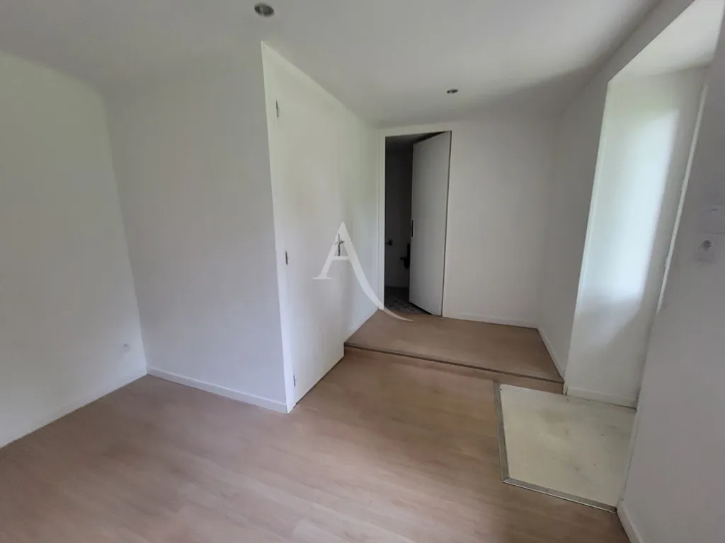 Pièces - Appartement Rénové au Centre d'Abbaretz