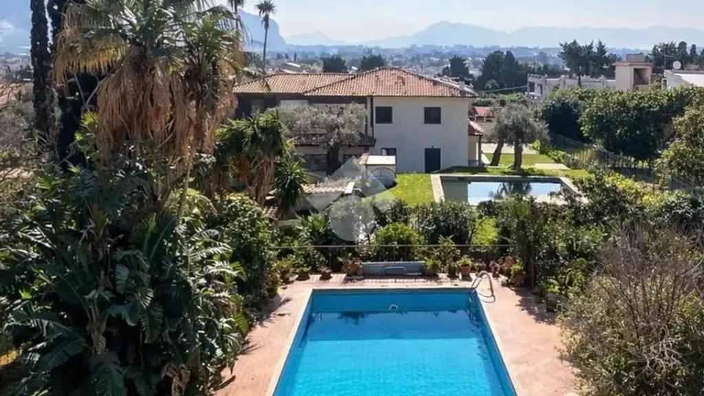 Õhuvaade - Villa with Private Pool in Palermo