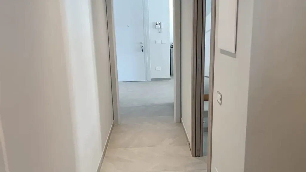 Esik - Fully Furnished Apartment with Balconies in Como