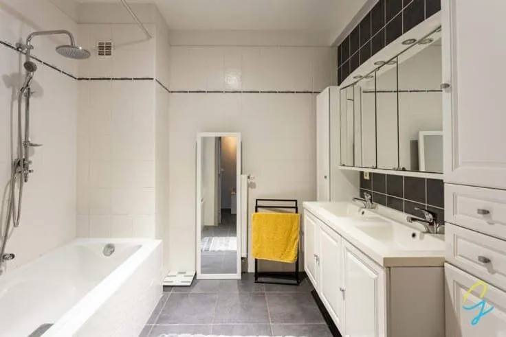 Appartement Équipé avec Ascenseur près du Centre à Geraardsbergen