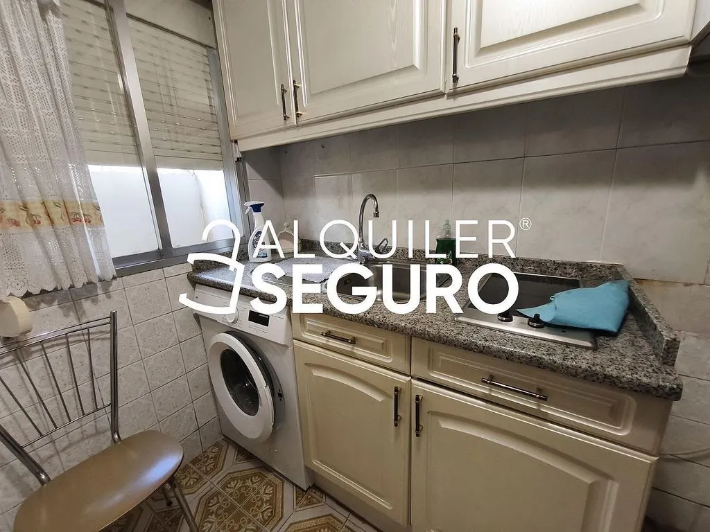 Cucina - Fully Furnished Flat with Balcony in Torrero