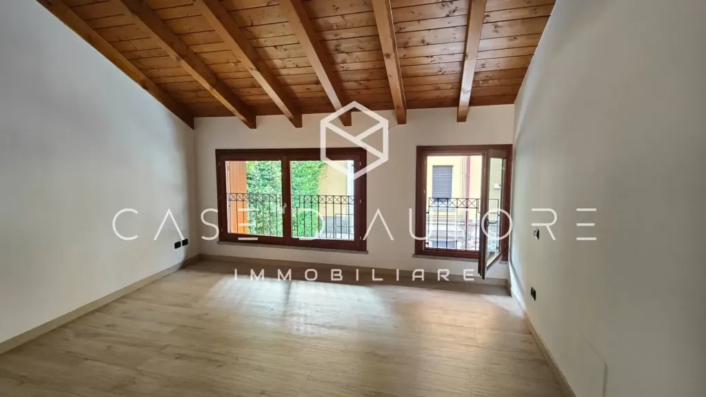 Stanze - Detached Flat with Garden in Varese Centre