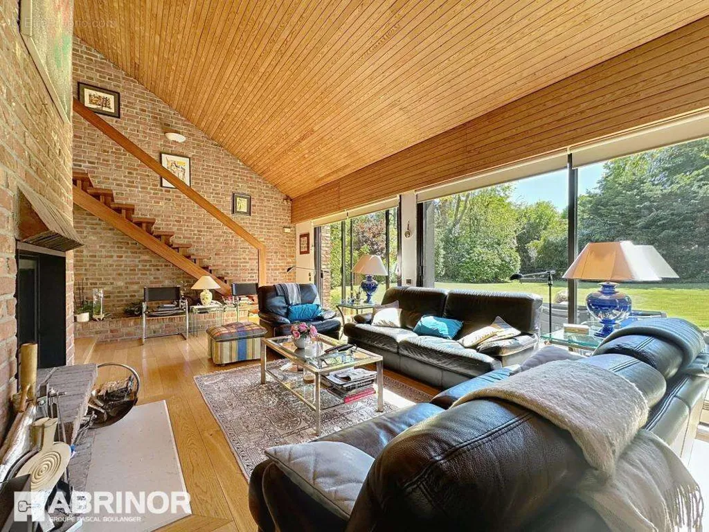 Séjour - Villa d'Architecte dans un Écrin de Verdure à Wasquehal