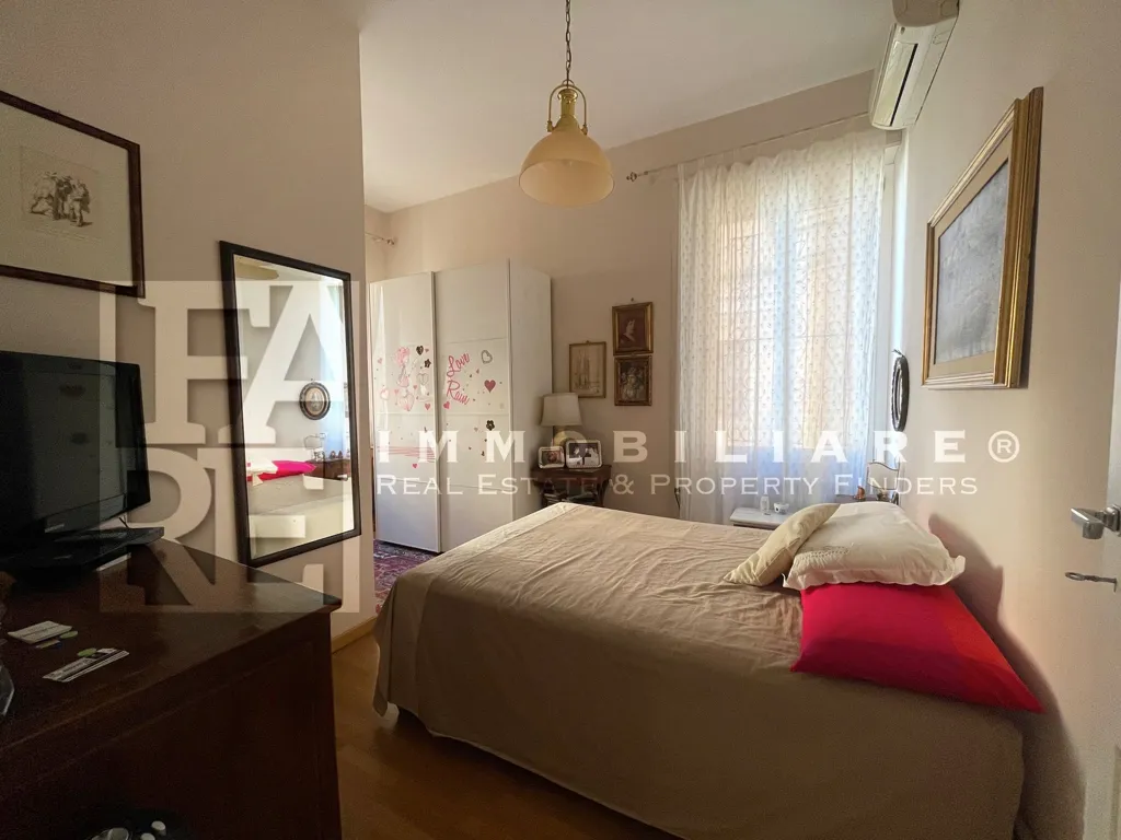 Magamistoad - Renovated Apartment with Private Courtyard in Parioli