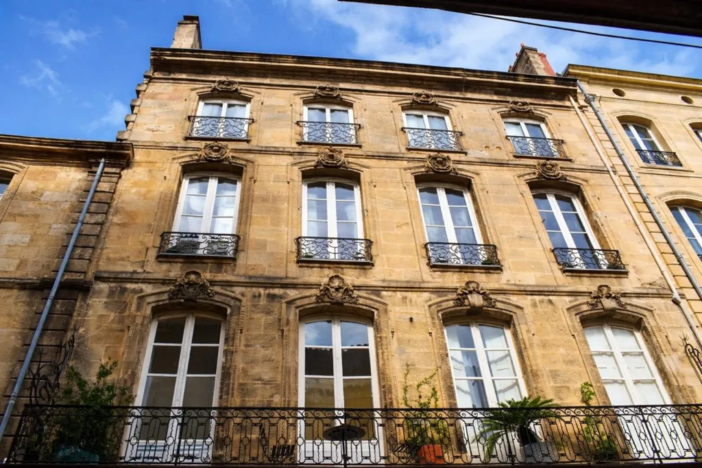 4-toaline korter asukohas BORDEAUX