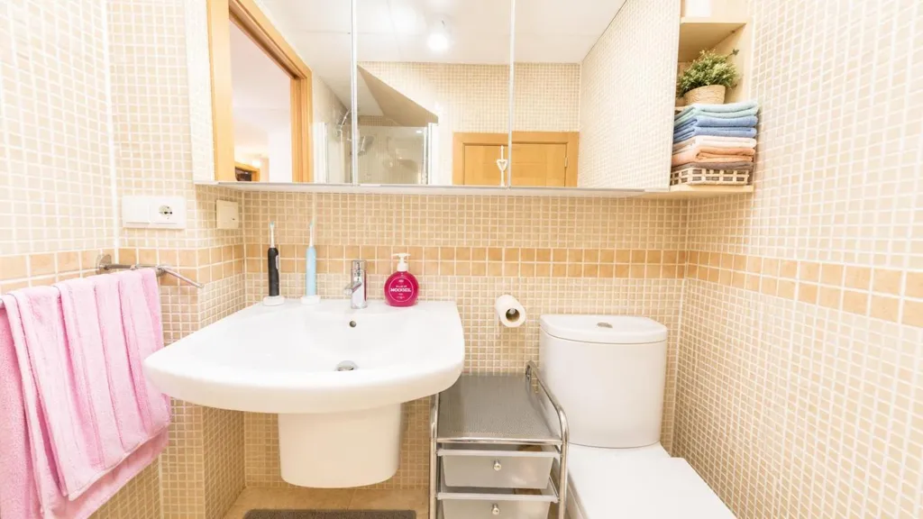 Vannitoad - Duplex with Sea Views in Benalmádena