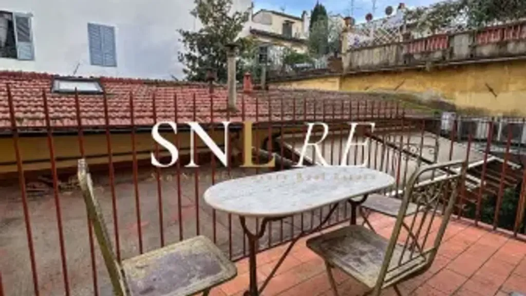 Terrasse - Renaissance-Style Apartment with Terrazzo in Florence
