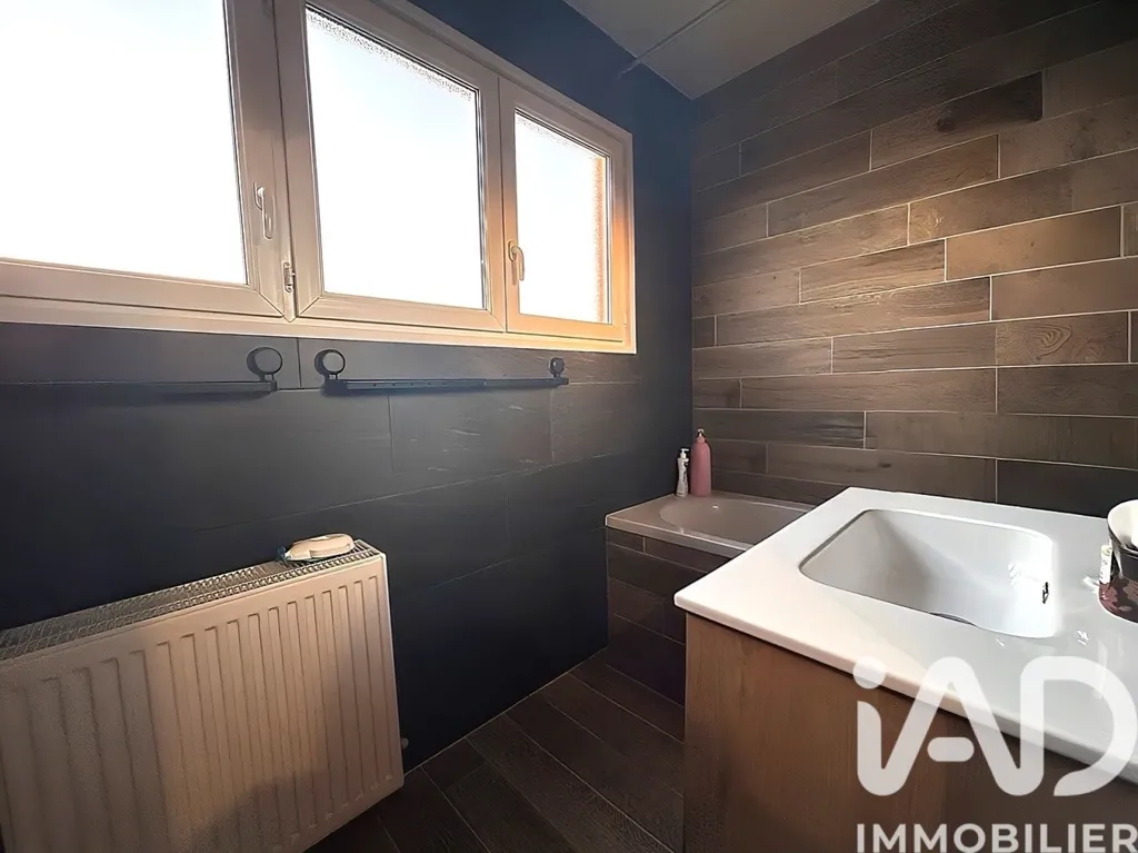 Vannitoad - Functional 5-Piece Villa with Garden in Roéulx