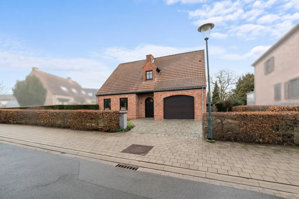 Extérieur - Villa Spacieuse avec Grand Jardin à Diegem