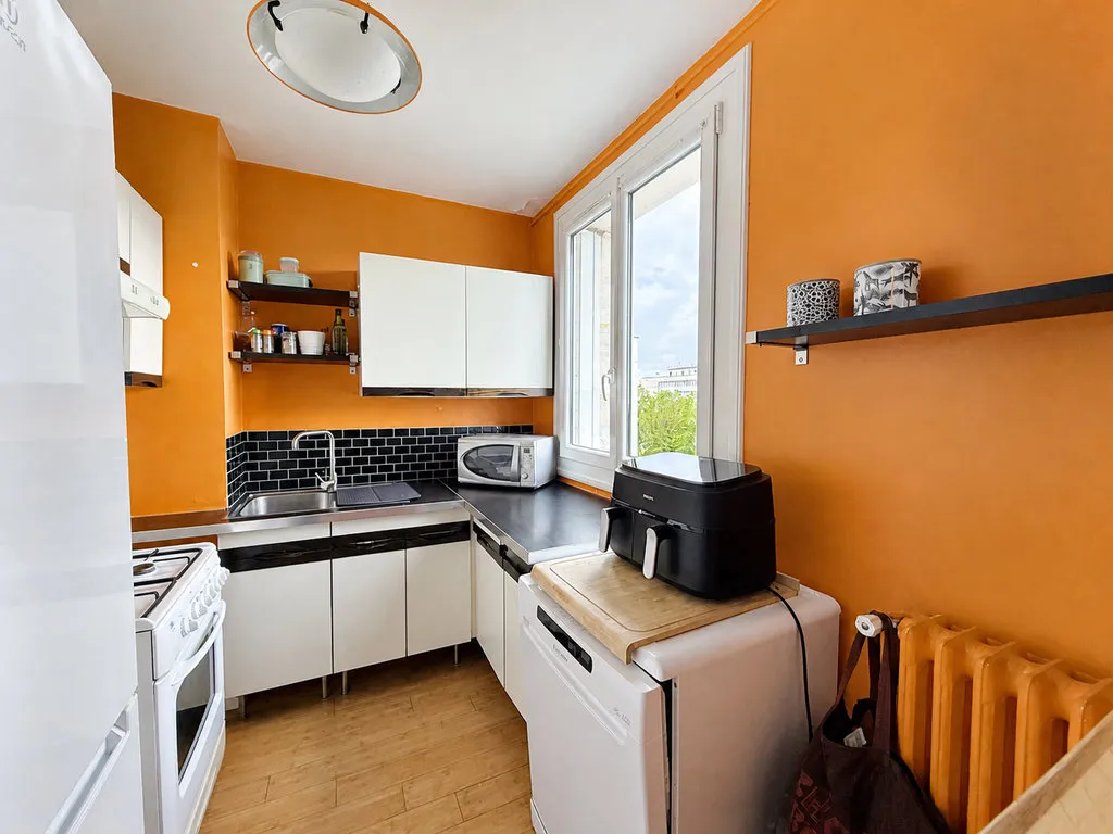 Köök - 3-Bed Flat with Lift in Châtillon