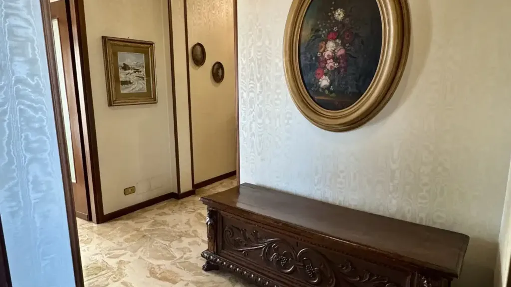 Hallway - Spacious Penthouse with Triple Exposure in Brescia
