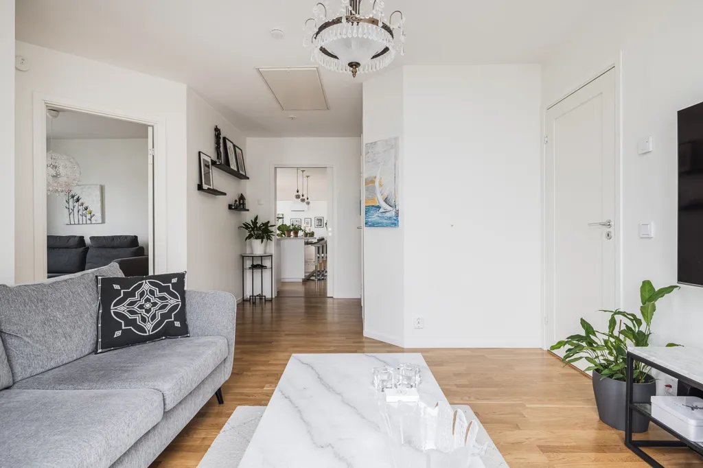 Elutuba - Modern Villa with Garden on Alnö