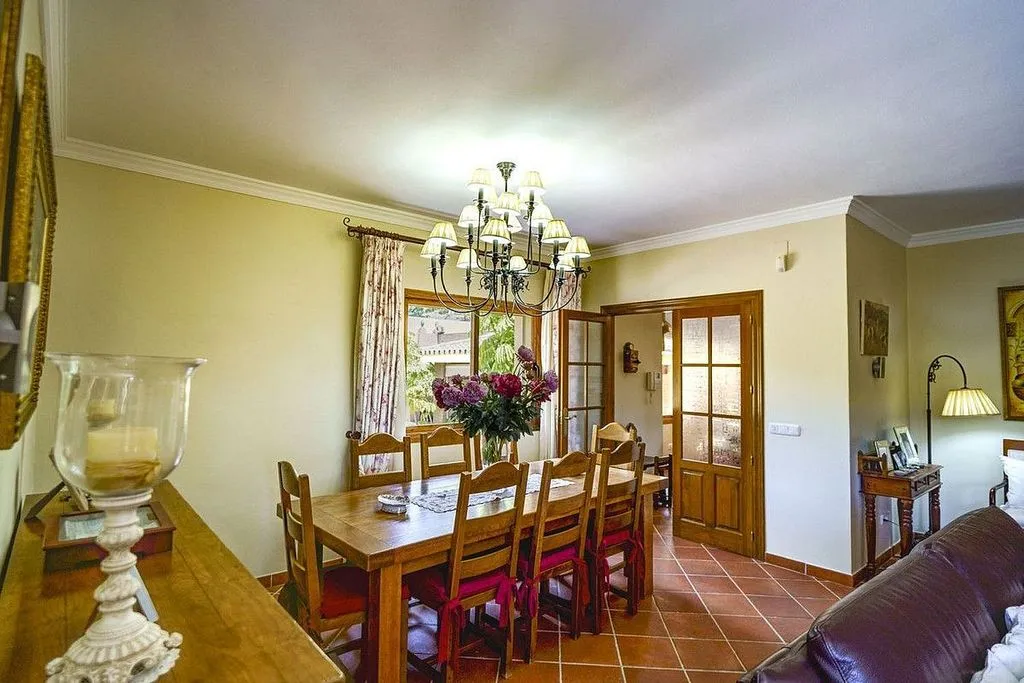 Salle à manger - Chalet with Pools and Terrace in Benahavís