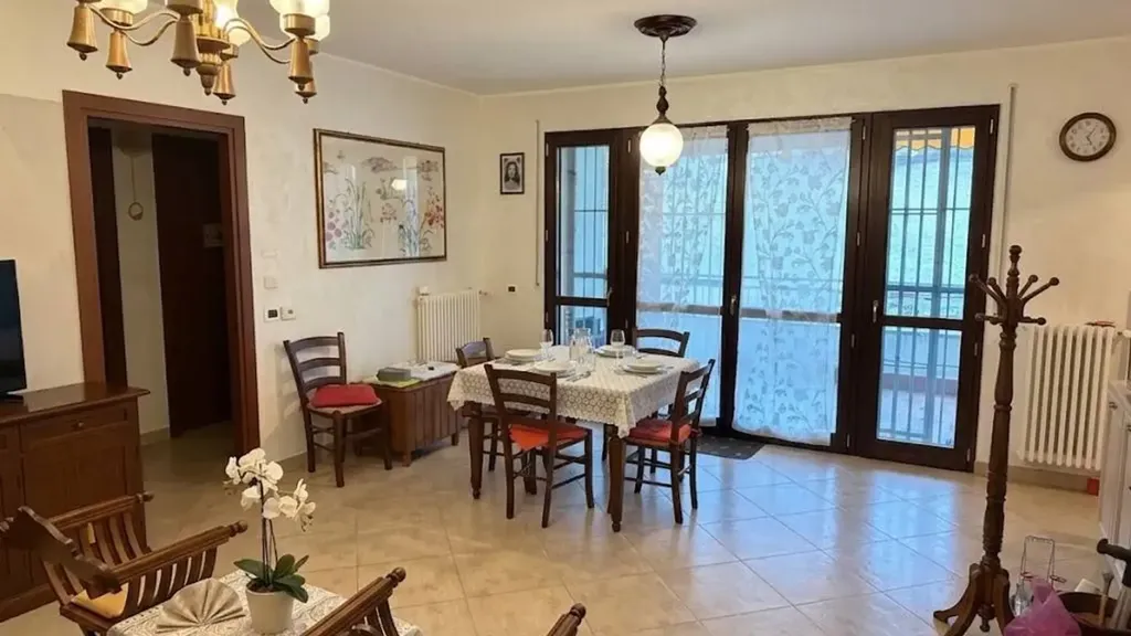 Salle à manger - Panoramic Apartment with Balcony in Pavullo Nel Frignano