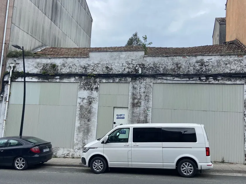 Extérieur - Development Opportunity with Three Urban Plots in Lalín
