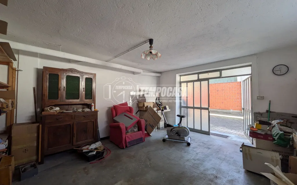 Garaaž - Spacious Apartment with Balconies in Pont-Canavese