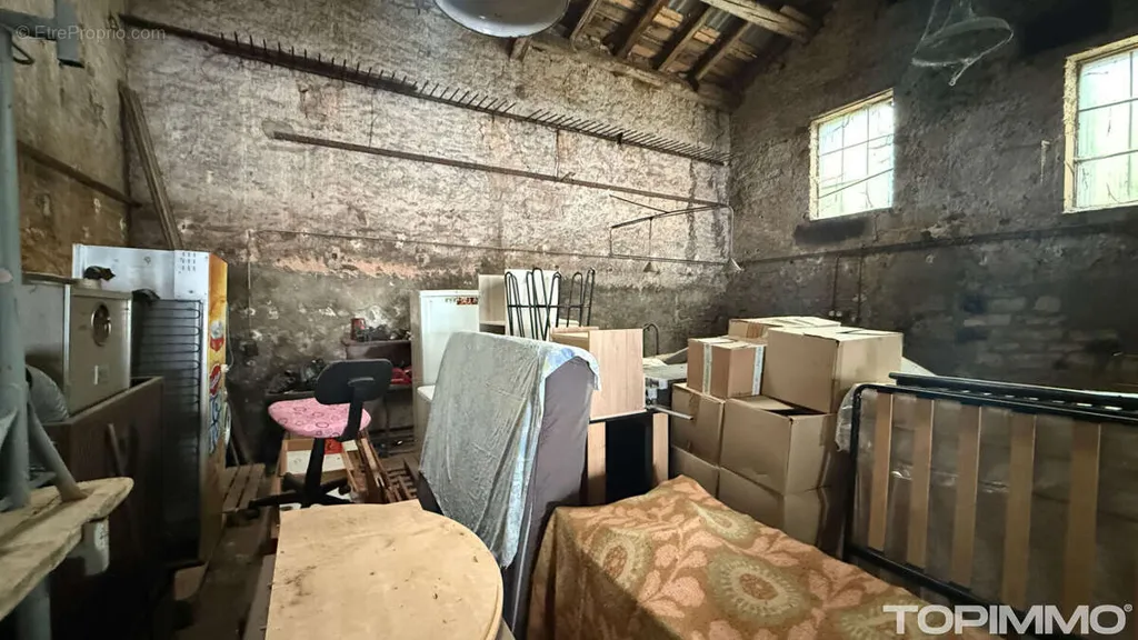 Garage - Dépendance pour Stockage avec Jardin à Rambervillers