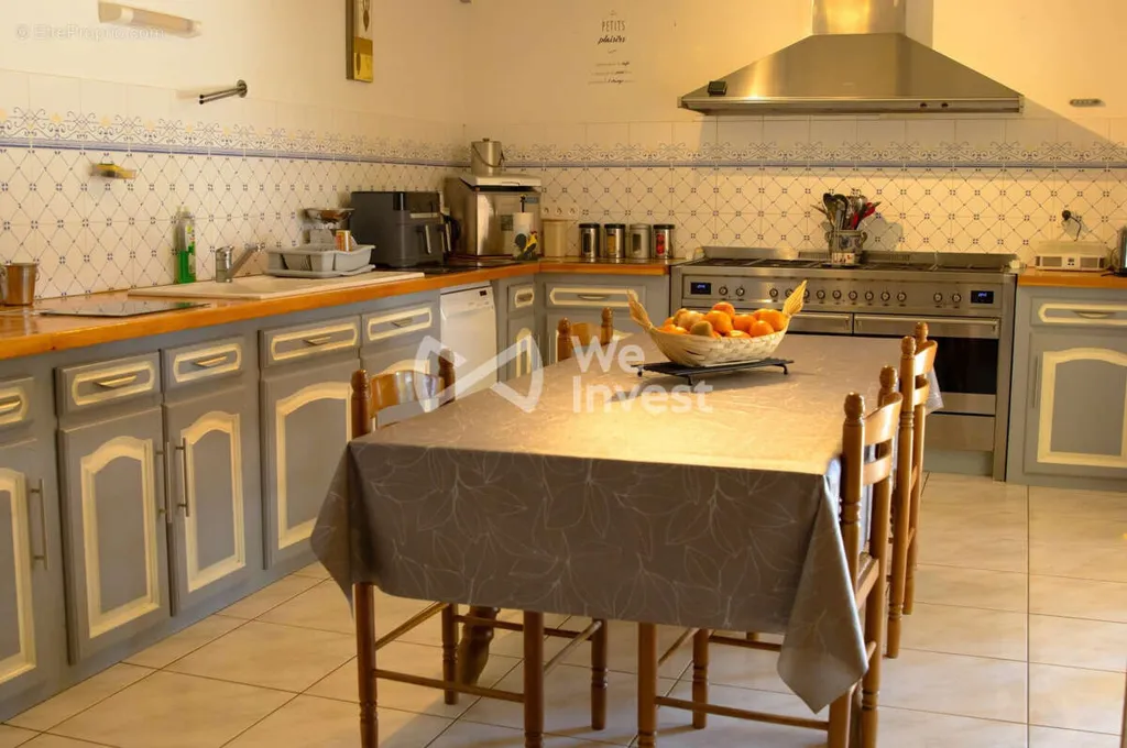 Köök - Luxury House with Pool in Périssac