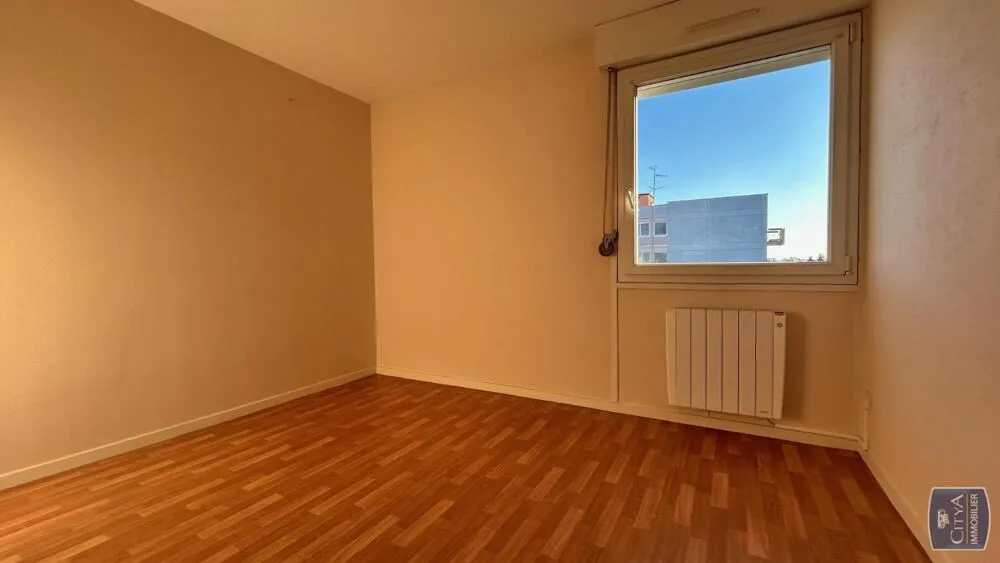 Pièces - Appartement T4 Lumineux avec Parking à Chalon-sur-Saône