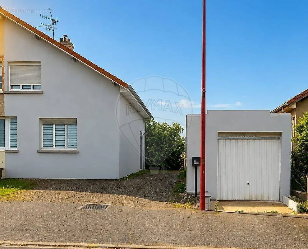 Esterno - Detached House with Garden in Cutry