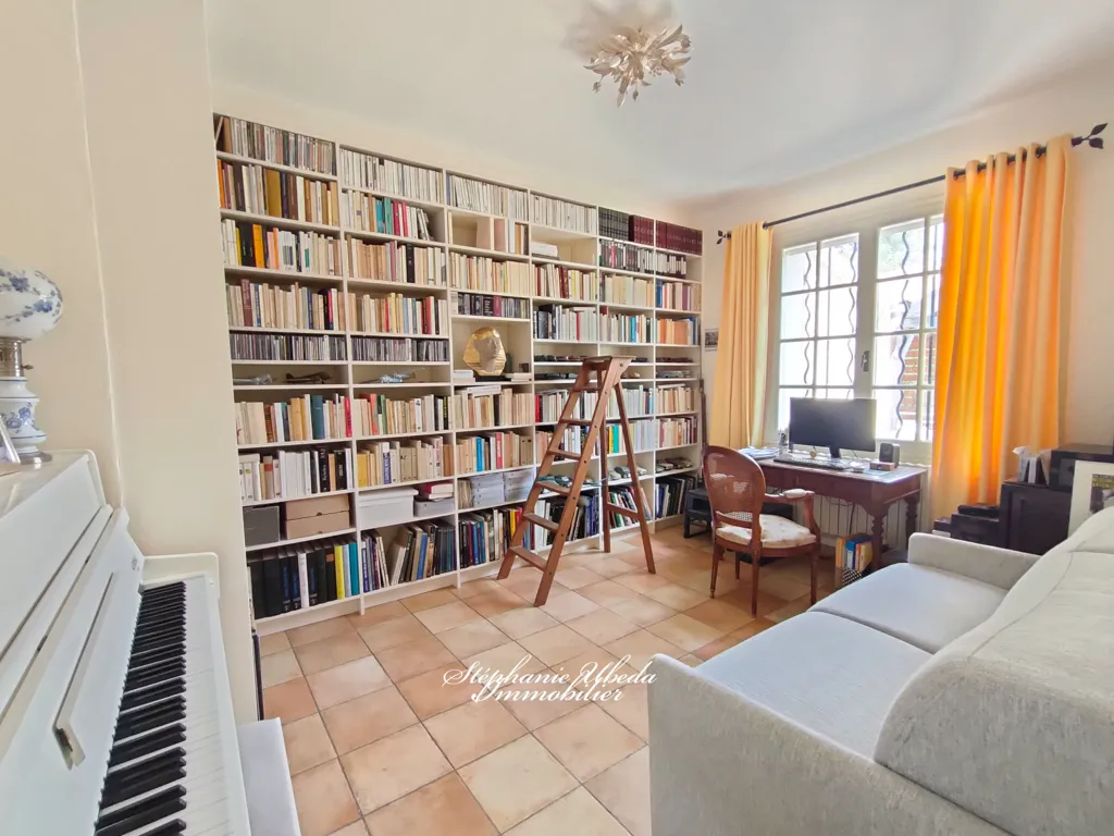 Kabinet - Villa with Vineyard View in Cabrières-d'Avignon