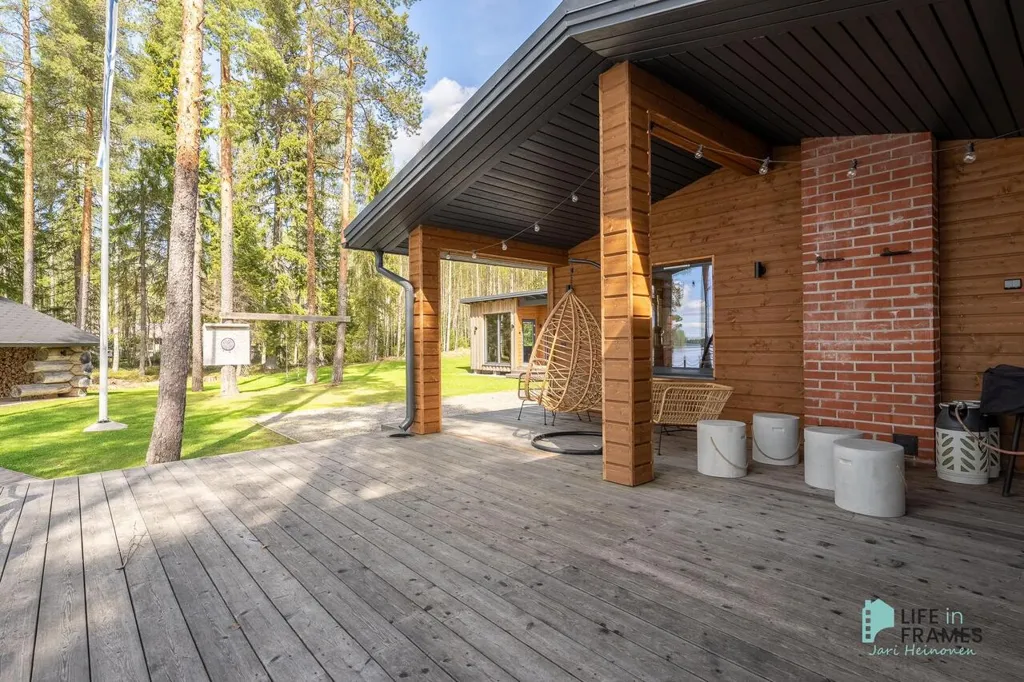 Terrass - Holiday Home with Sauna by Lylyjärvi
