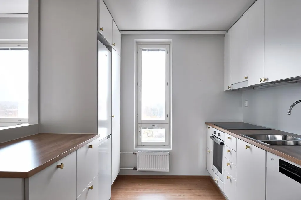 Cuisine - Modern Apartment with Balcony in Pähkinärinne, Vantaa