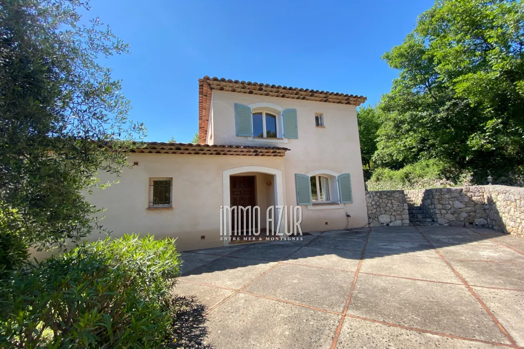 Extérieur - Villa Récemment Construite avec Piscine à Proximité des Collines