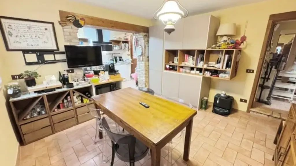 Sala da pranzo - Rustic Villa with Garden in Castelvetro di Modena