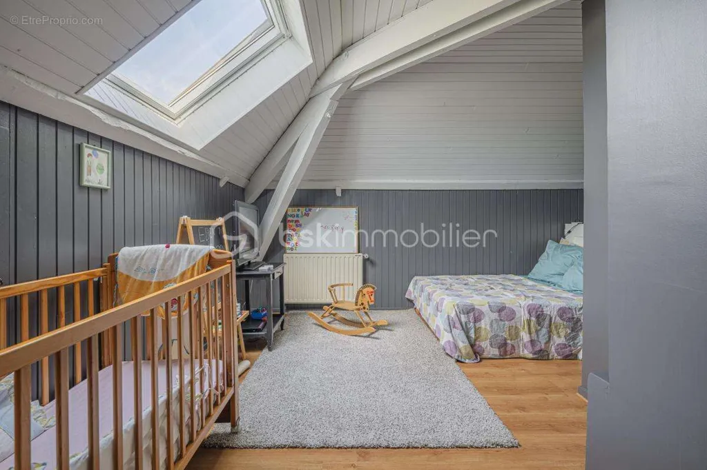 Chambres - Villa avec Piscine et Garage à Poisat