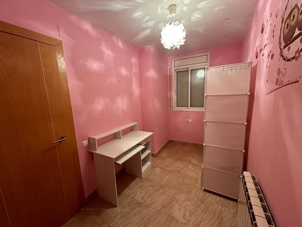 Magamistoad - Apartment with Parking in Vallirana
