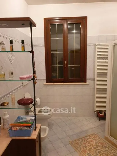 Bathrooms - Significant Villa with Terrace in Viadana Centre