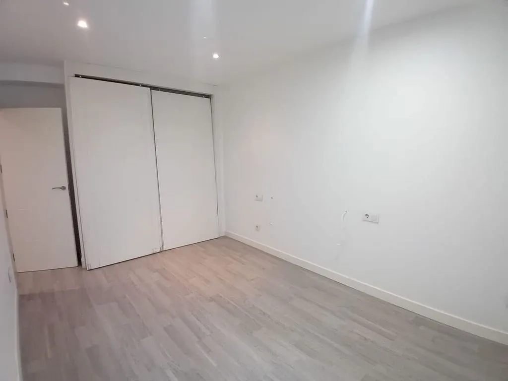 Bedrooms - Ground Floor Flat with Terrace in Acacias
