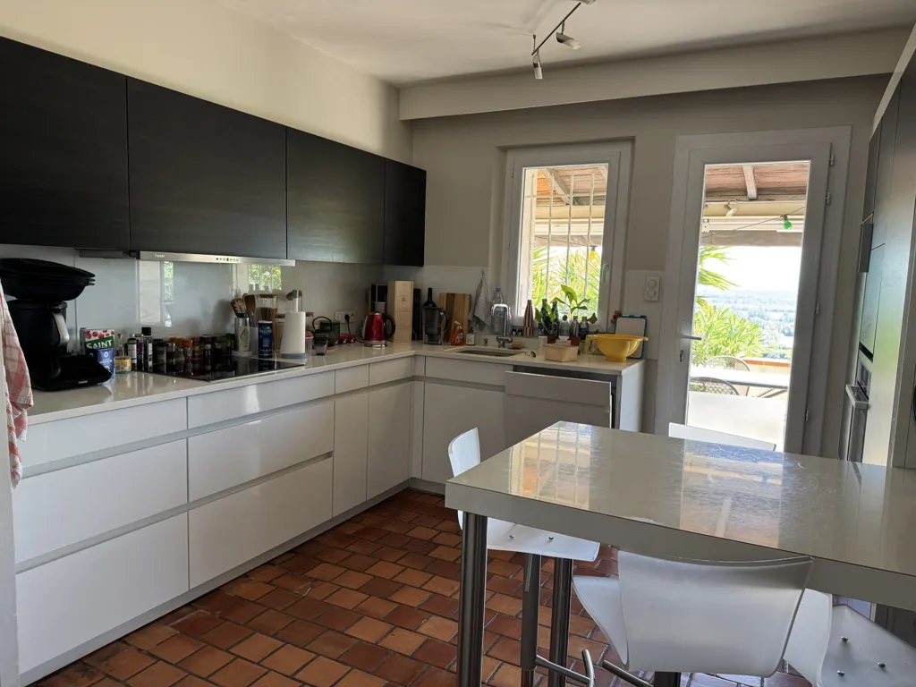 Cucina - Traditional Villa with Alpilles View in Les Angles