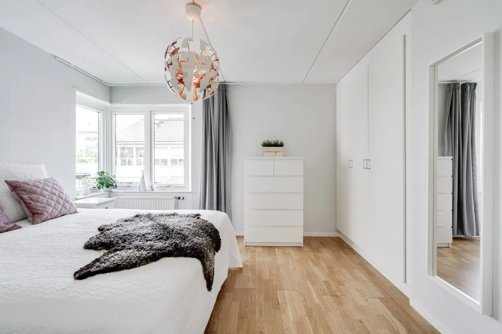 Chambres - Apartment with South-Facing Balcony in Örebro