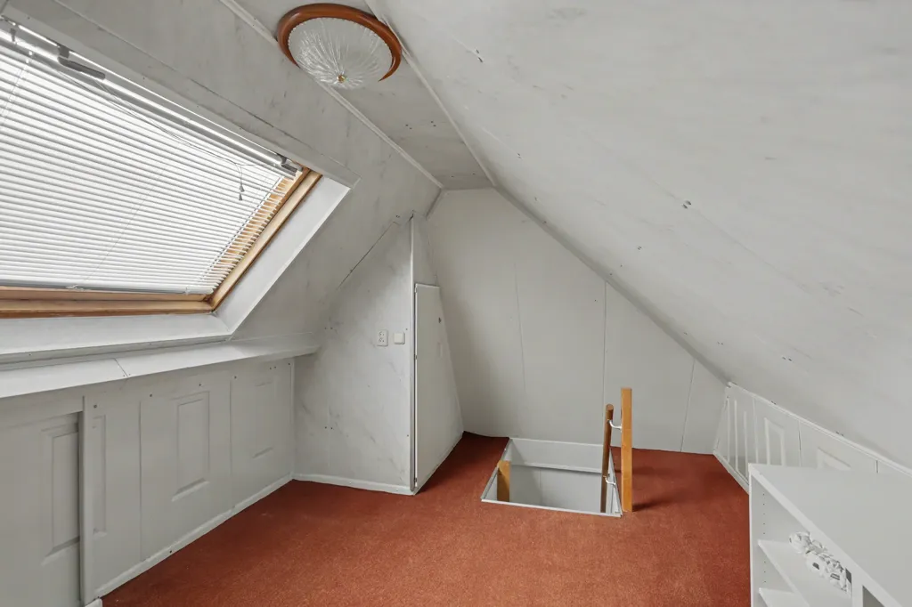 Rooms - Two-Storey House with Garden in Almelo