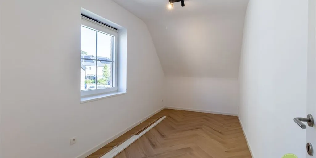 Pièces - Maison Moderne avec Jardin à Oud-Turnhout