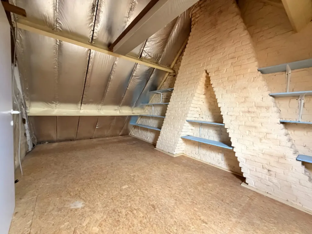 Toad - House with Office Space in Stasegem