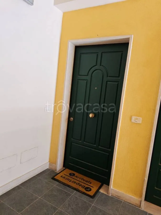 Ingresso - Two-Level Apartment with Balcony in Borgo Santa Maria
