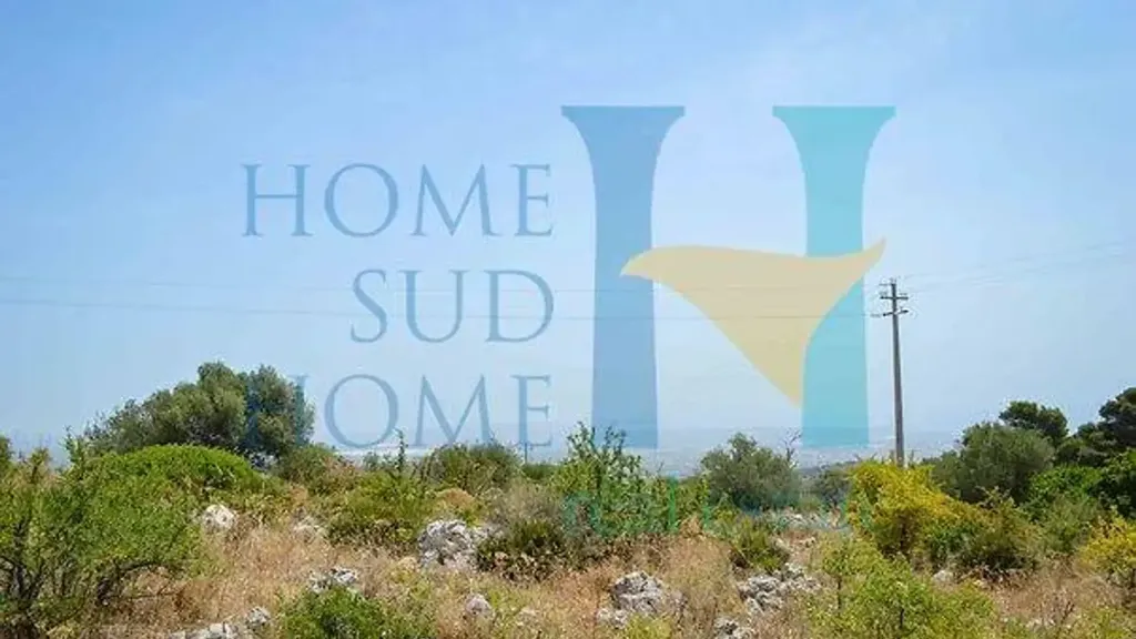 Aed - Buildable Land with Panoramic Potential in Noto